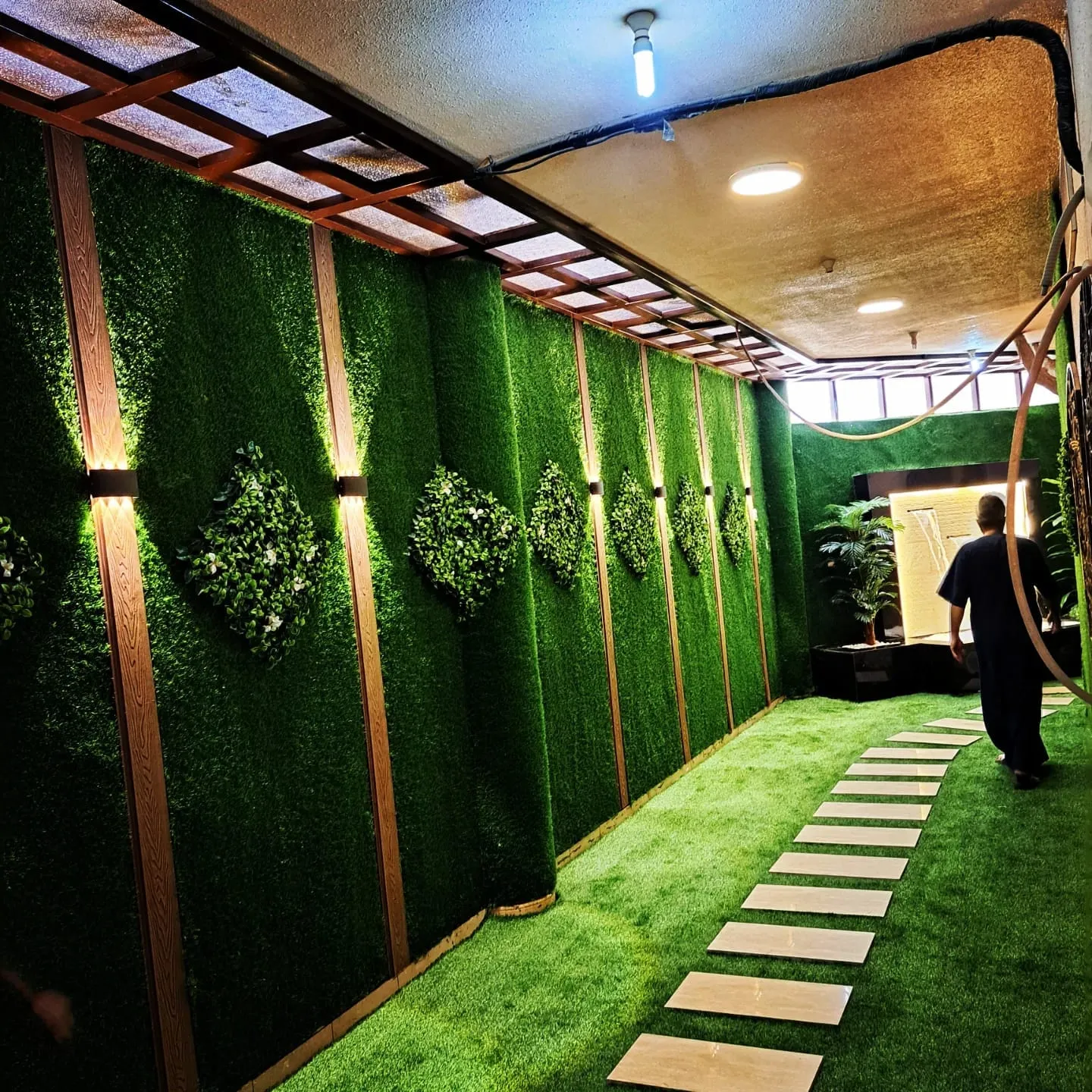 العشب الصناعى